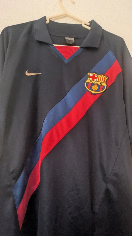 2002-04 Barcelona Away Shirt Luis Enrique #21 - 5.5/10