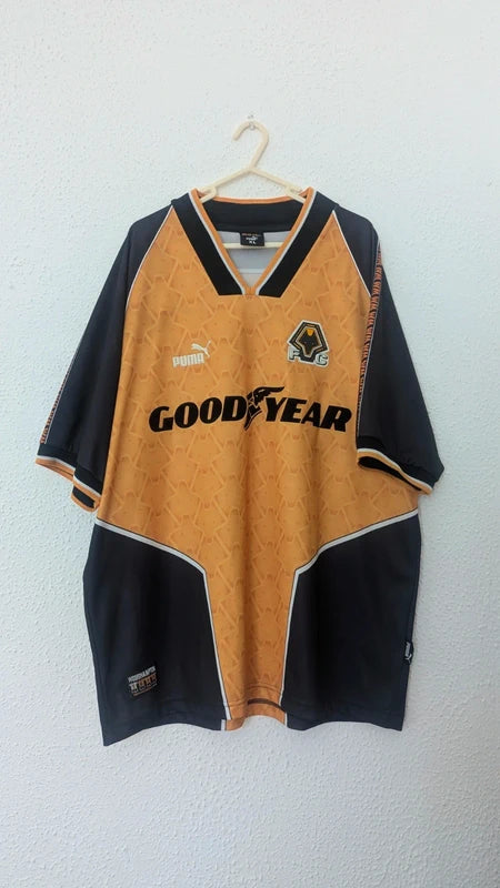 1996-98 Wolves Home Shirt - 7.5/10