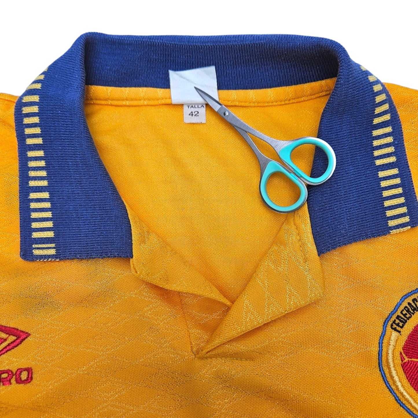1993/94 Colombia Home Football Shirt (M) Umbro