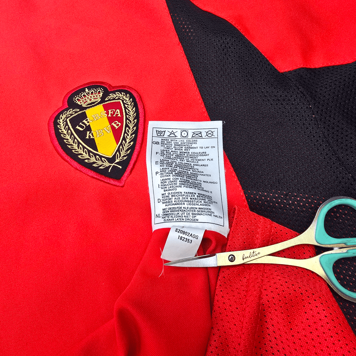 2002/04 Belgium Home Football Shirt (M) Nike