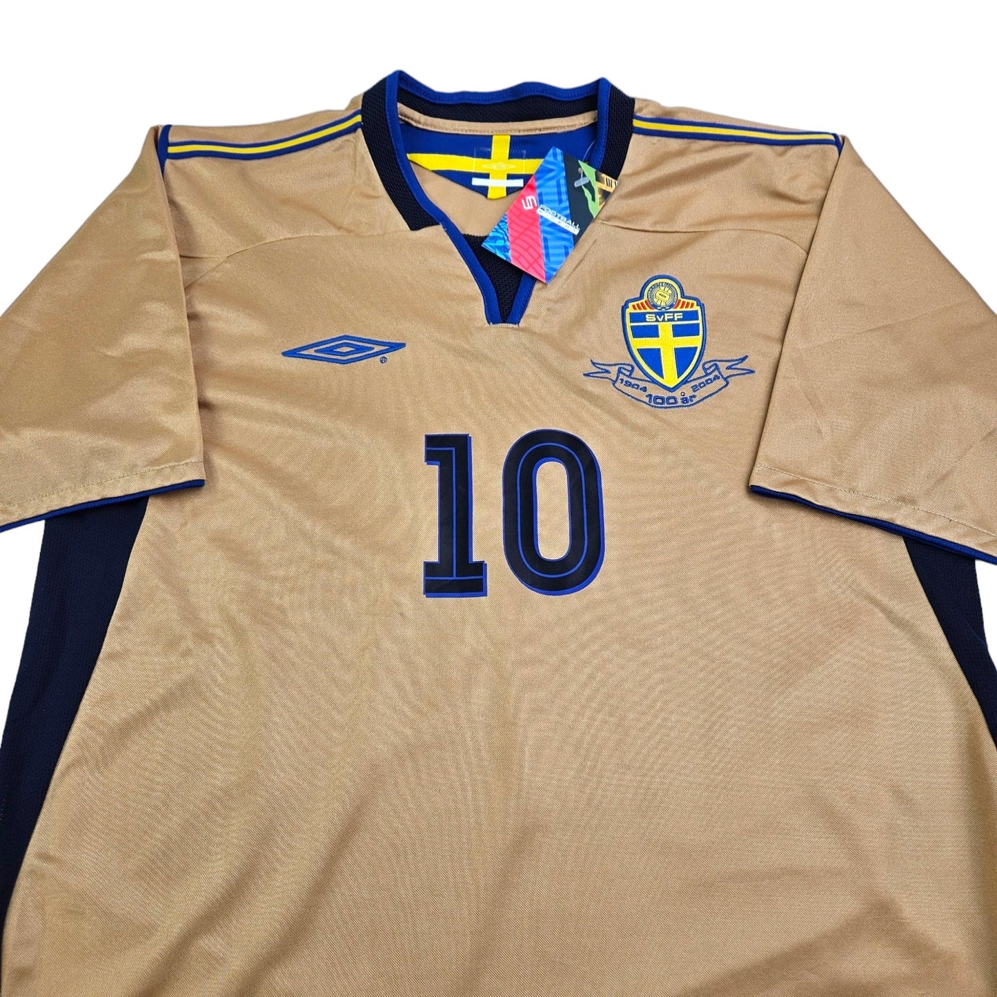 2004 Sweden Third Football Shirt (L) Umbro #10 Ibrahimovic (Centenary)