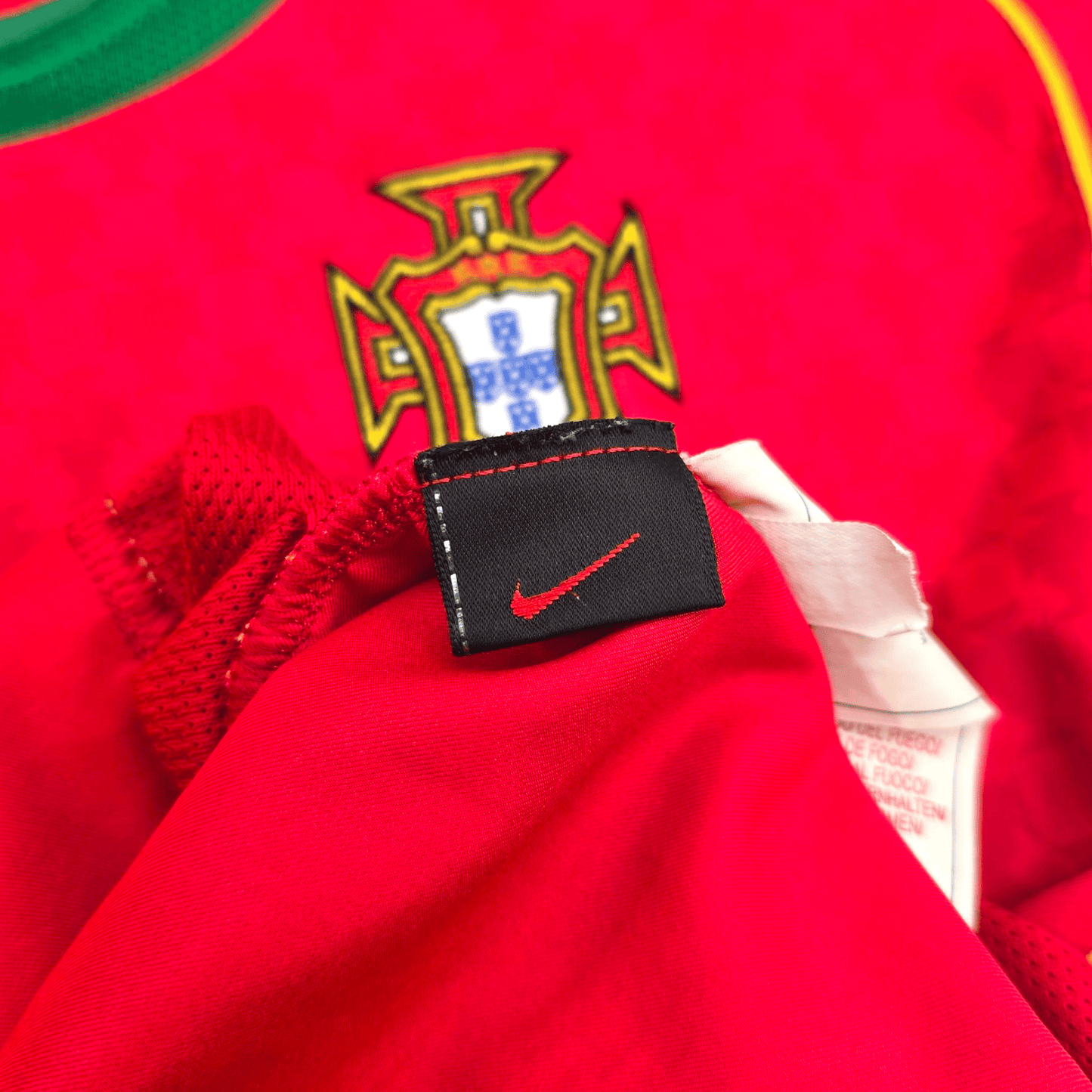 2004/06 Portugal Home Football Shirt (M) Nike #17 C.Ronaldo