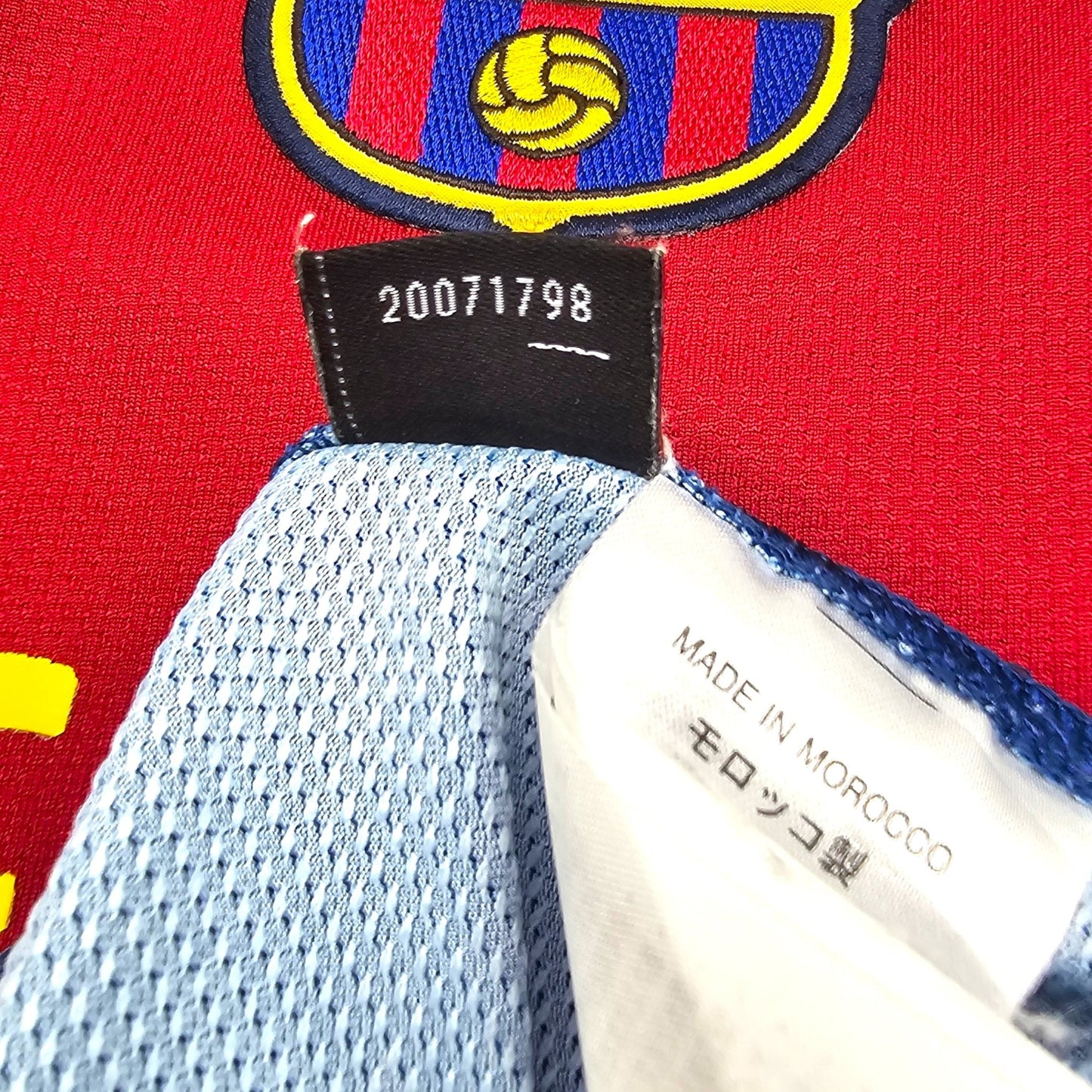 2006/07 Barcelona Home Football Shirt (S) Nike #19 Messi