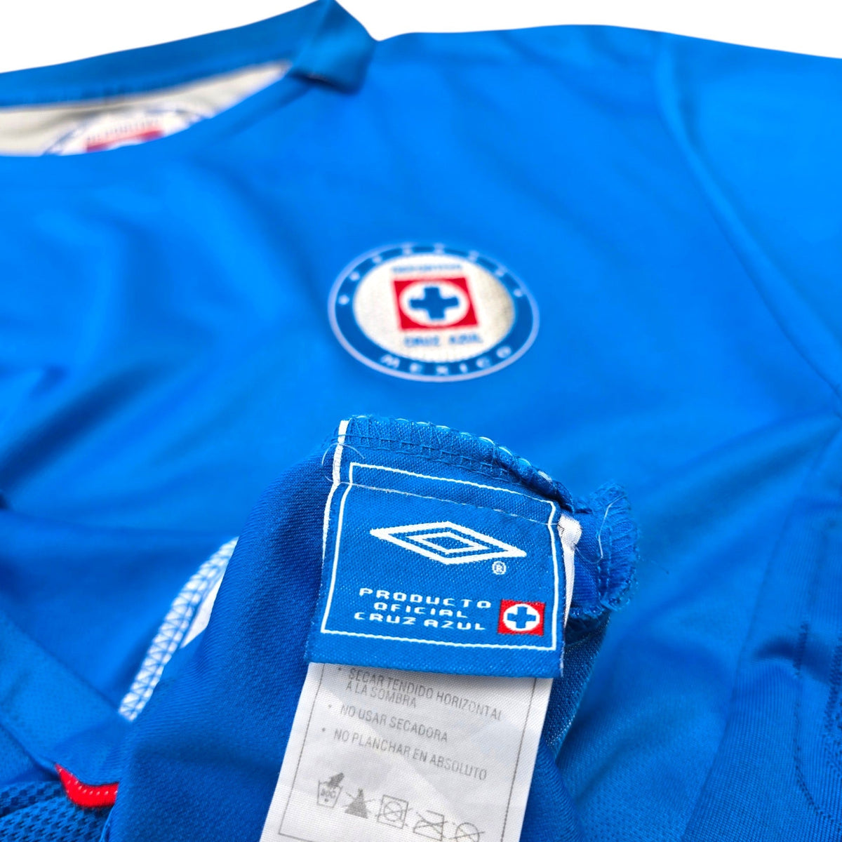 2006/08 Cruz Azul Home Football Shirt (M) Umbro #19 C. Delgardo