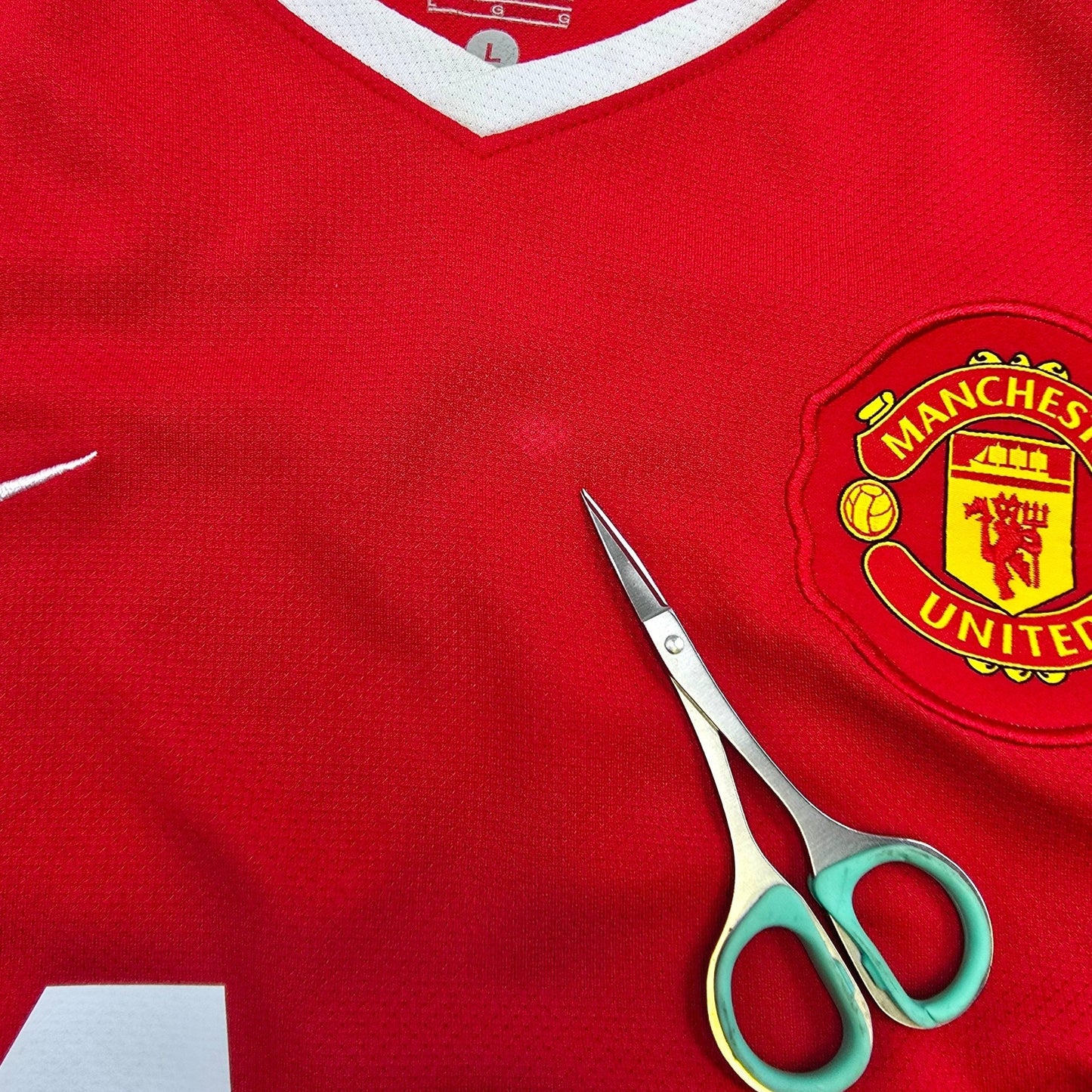 2010/11 Manchester United Home Football Shirt (L) Nike #25 Valencia