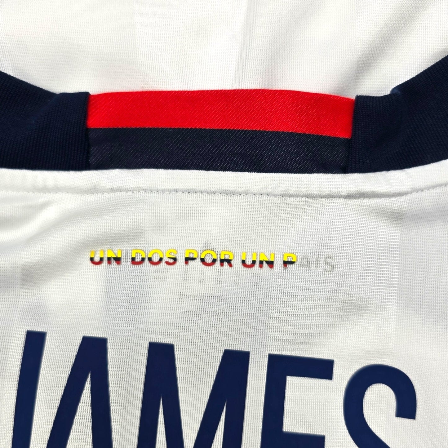 2016/18 Colombia Home Football Shirt (M) Adidas #10 James (Copa America)