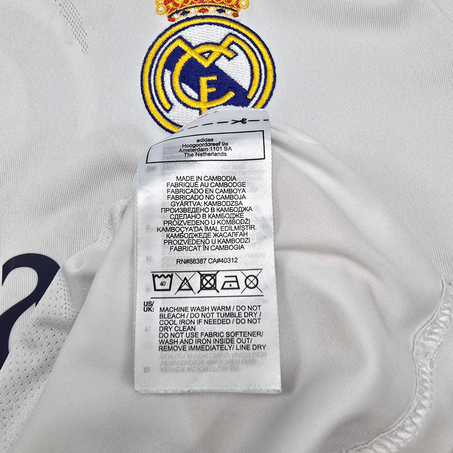 2020/21 Real Madrid Home Football Shirt (L) Adidas #9 Benzema