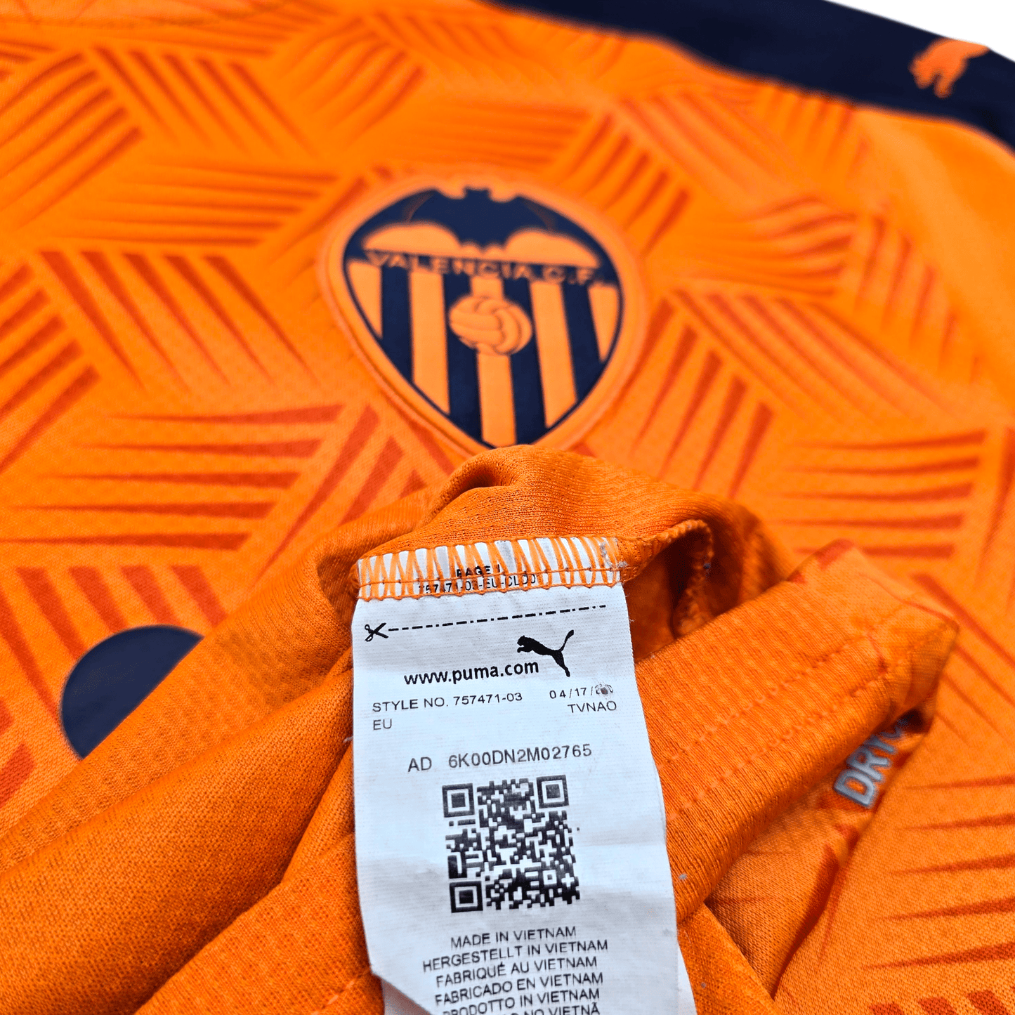 2020/21 Valencia Away Football Shirt (L) Puma