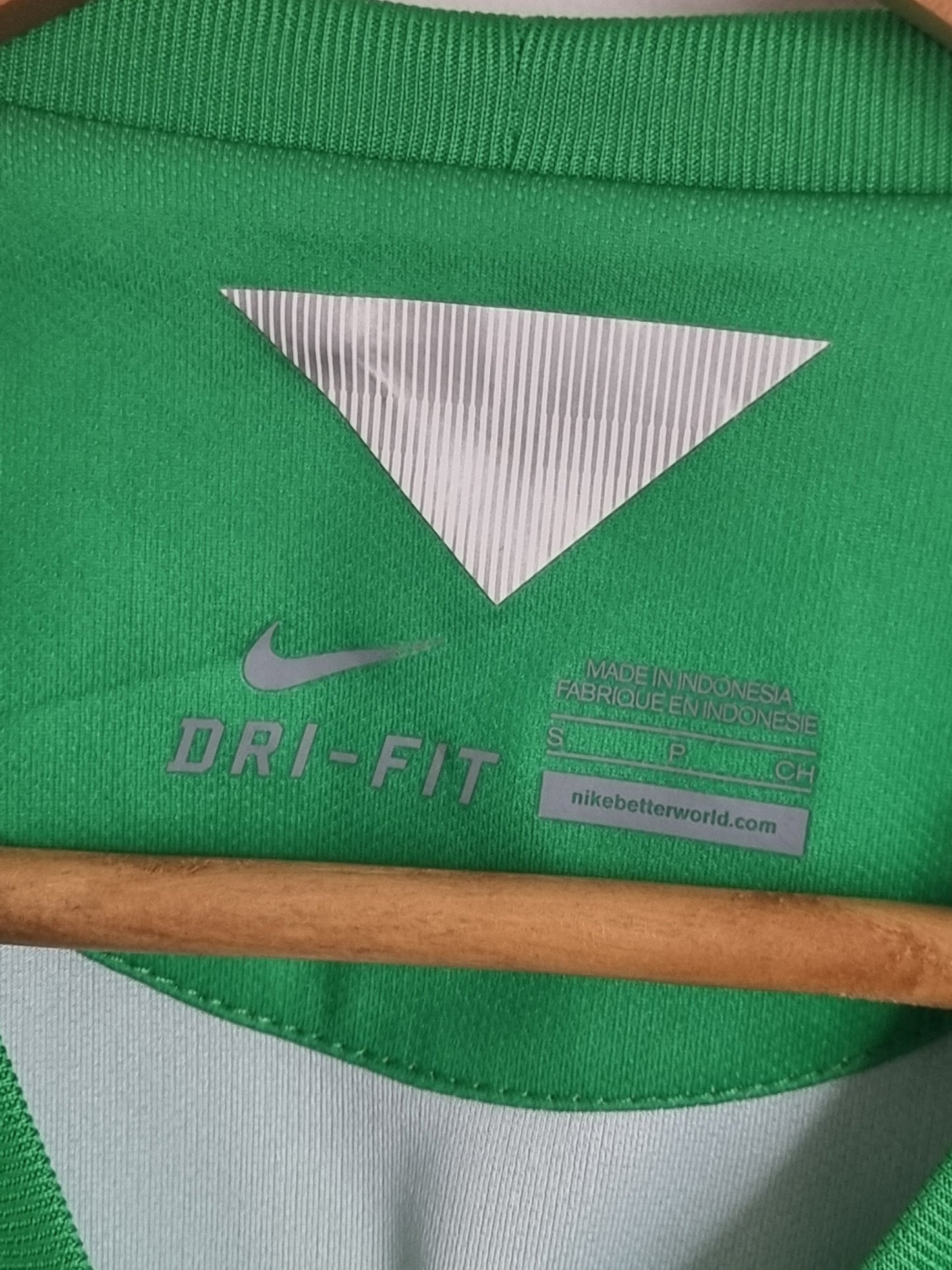 Nike England 14/15 Long Sleeve Goalkeeper Shirt Small