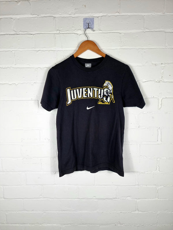 Nike Juventus 2009/10 Leisure T-Shirt Small