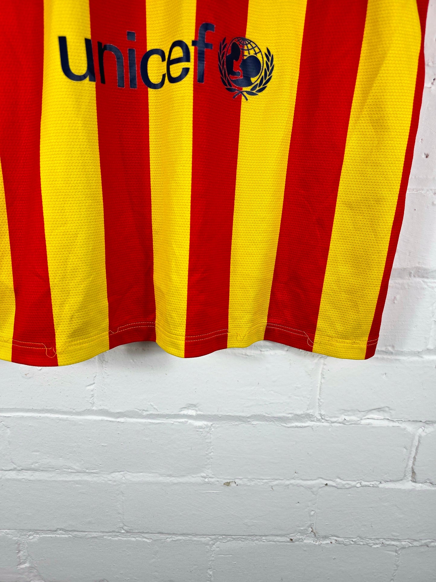 Nike Barcelona 2013/14 Away Shirt Medium