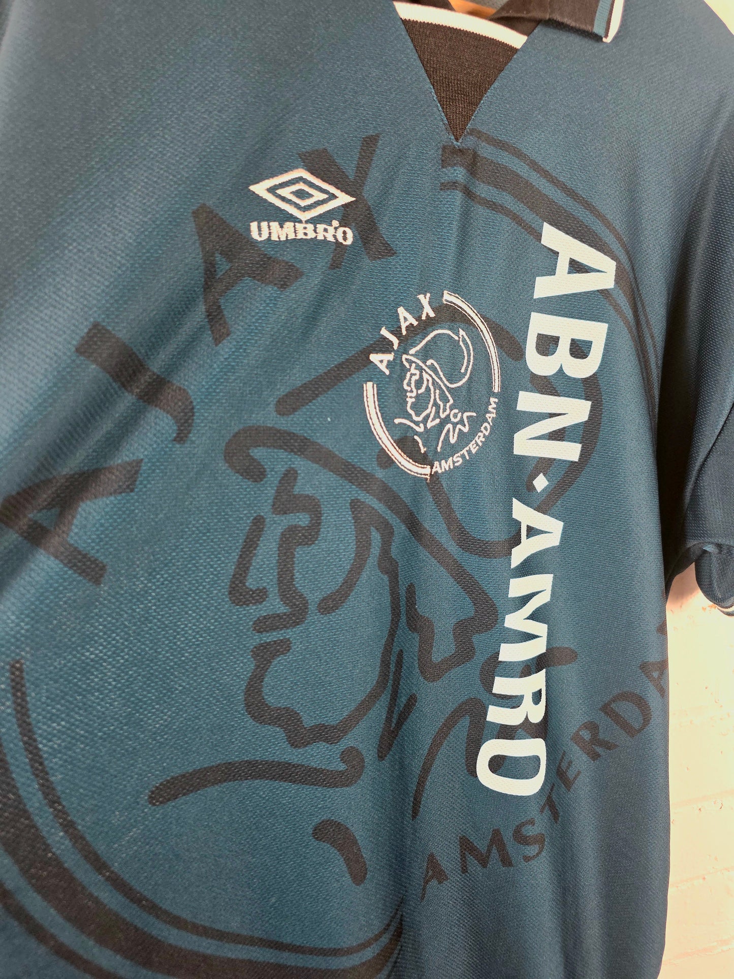 Umbro Ajax 1995/96 Away Shirt Large