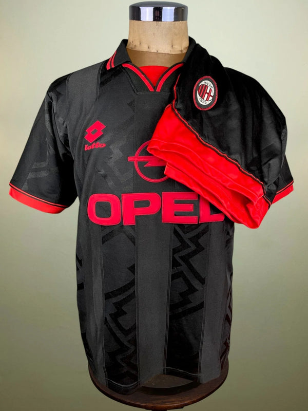 Store Shirt • AC Milan • 1996 • Lotto • Third • Size M • With Shorts