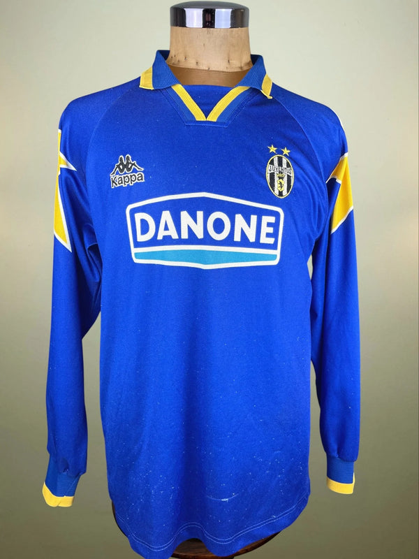 Store Shirt • Juventus • 1994 • Kappa • Away • Size XL