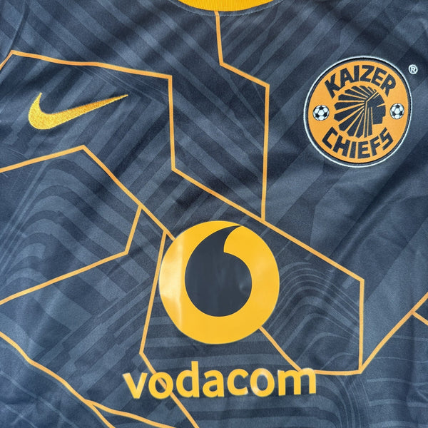 Kaizer Chiefs 2021/2022 Away Football Shirt Small