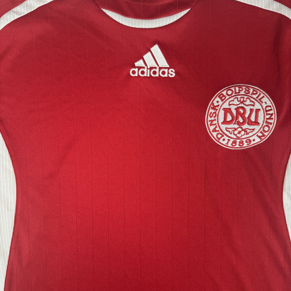 Denmark 2006/2007/2008 Home Football Shirt Medium