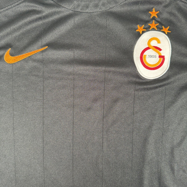 Galatasaray 2015/2016 Away Football Shirt Small