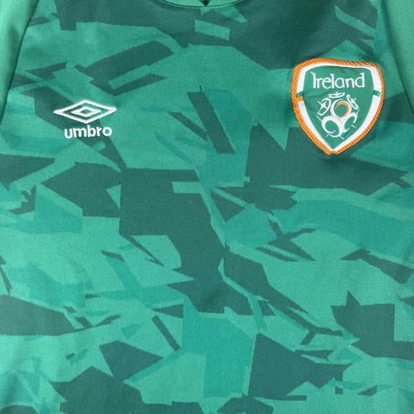 Republic of Ireland 2022/2023 Home Football Shirt Small