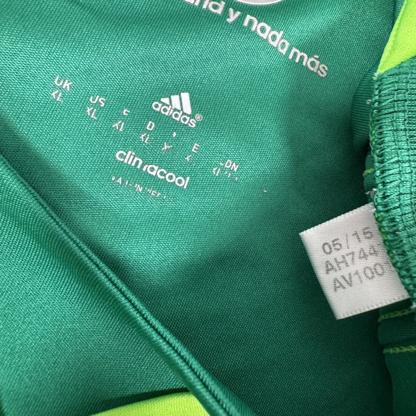 Real Madrid 2015/2016 Goalkeeper Football Shirt XL