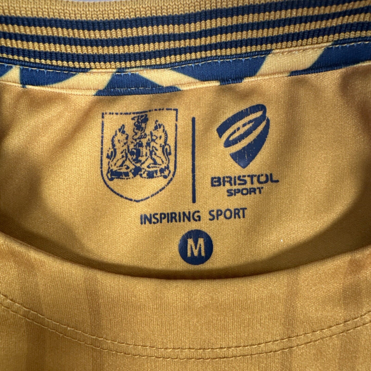 Bristol City 2016/2017 Away Football Shirt Medium