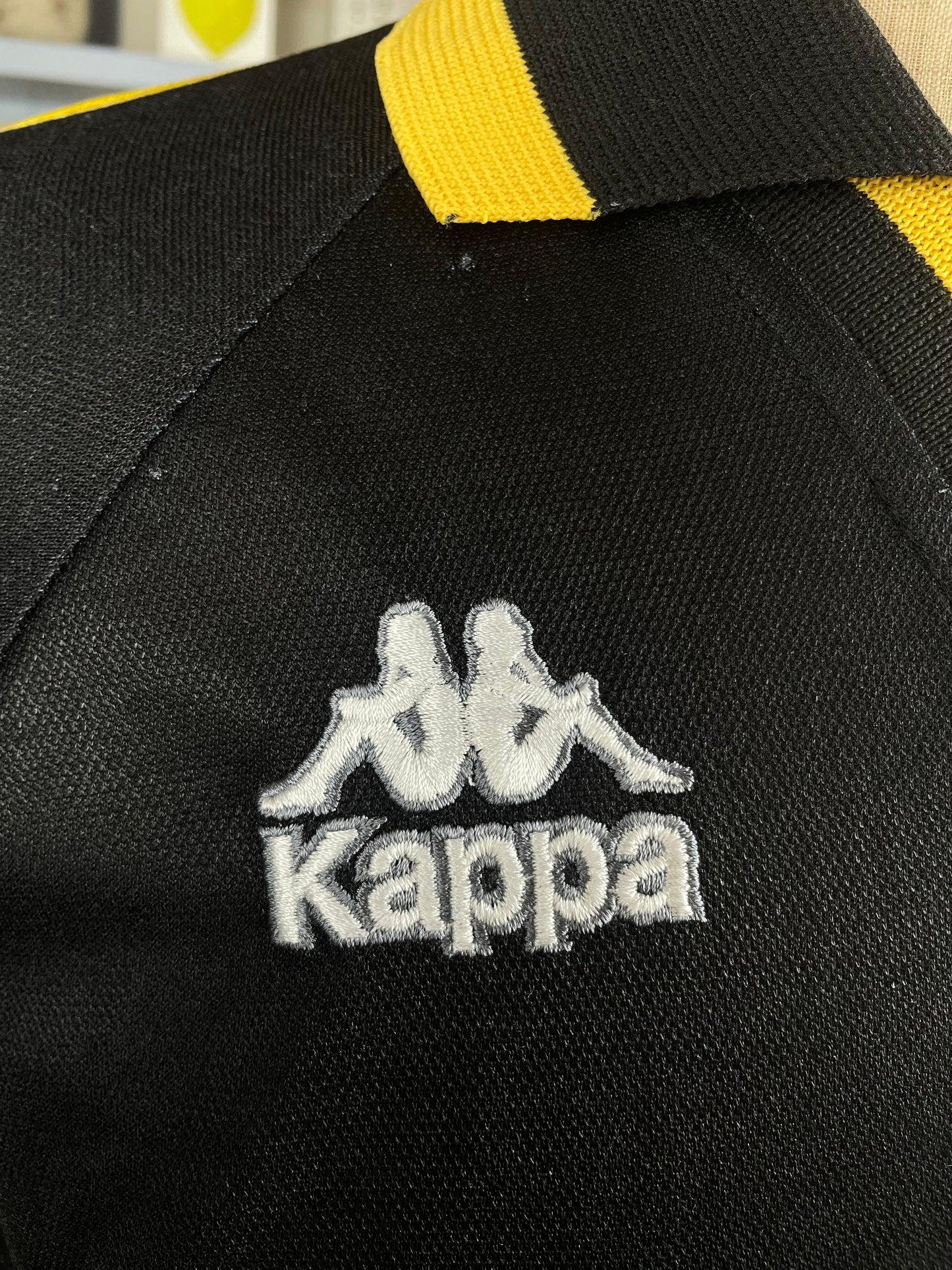 Store Shirt • Juventus • 1996 • Kappa • Size M