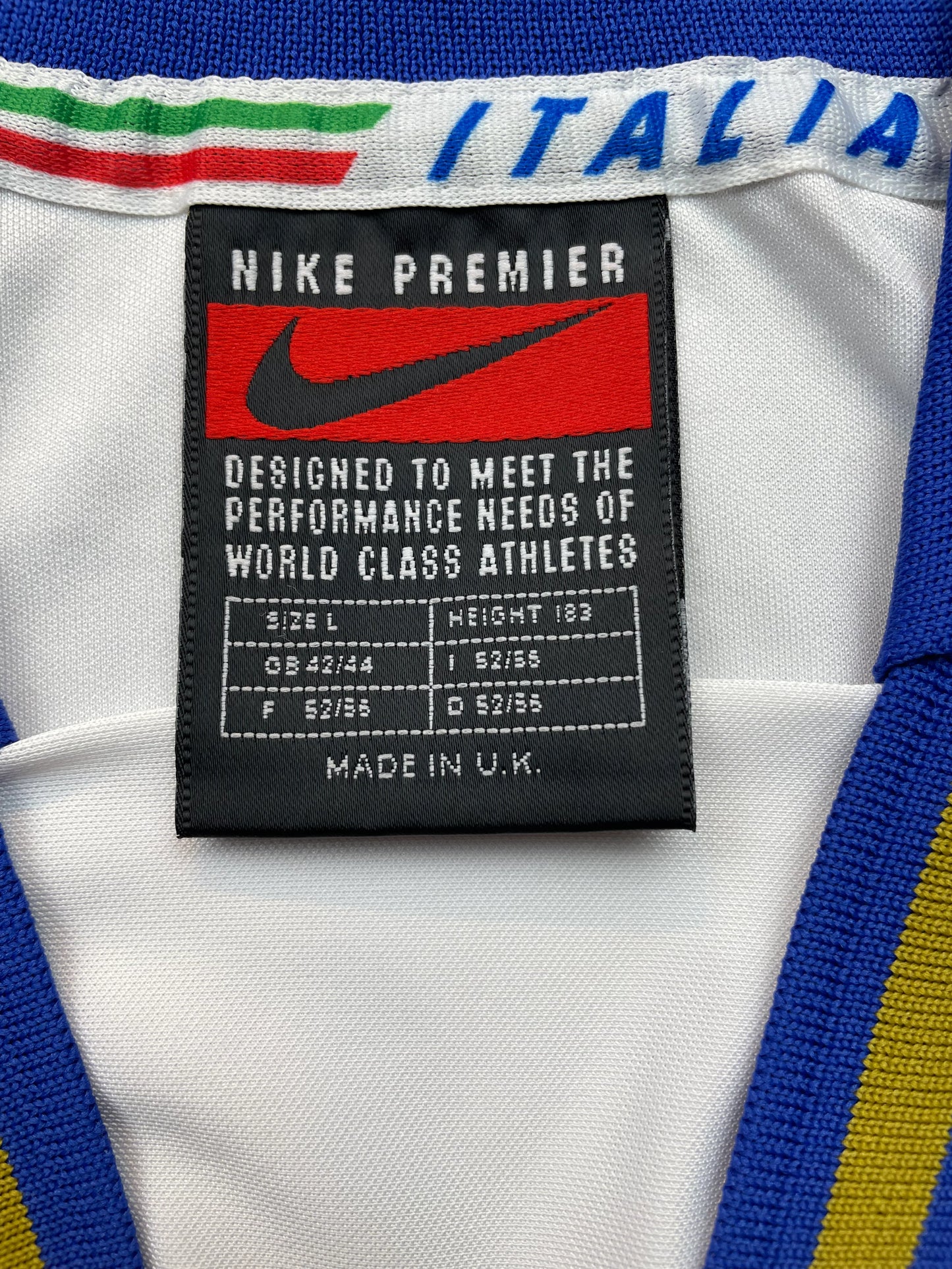 Match Shirt • National • Italia • 1996 • Nike • Home • 8 • Roberto Mussi • Match Prepared - Calcio 90