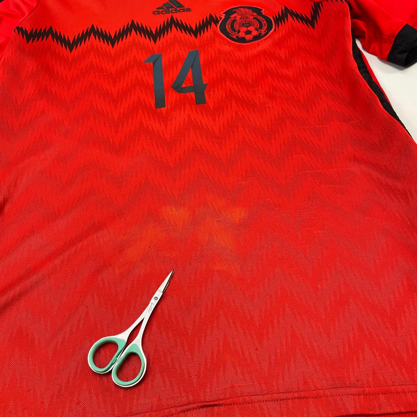 2014/15 Mexico Away Football Shirt (M) Adidas #14 Chicharito