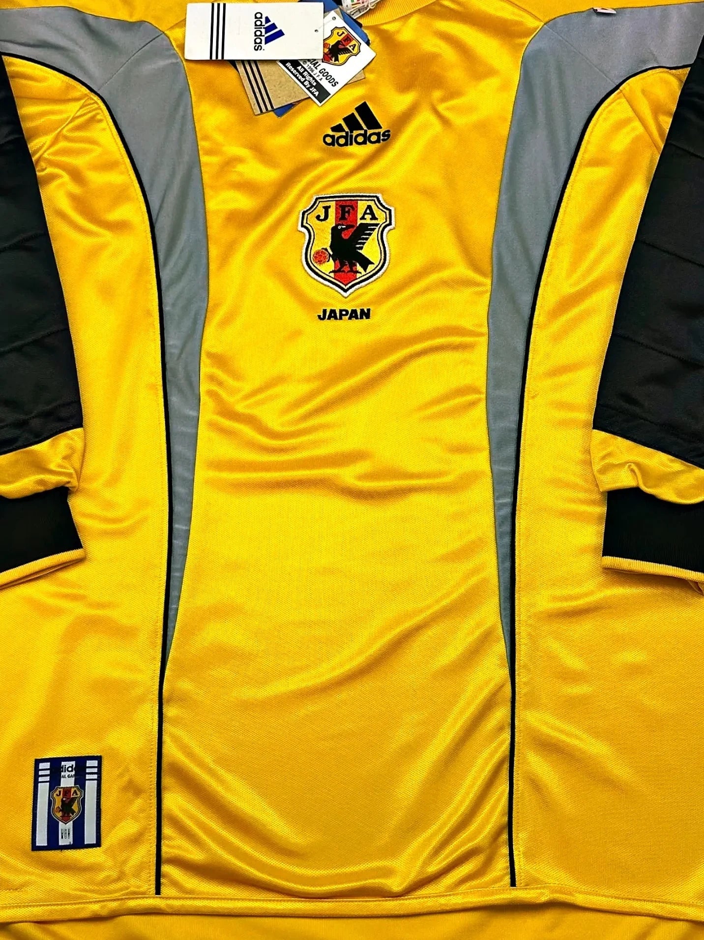 Japan 1999-00 Football Shirt (Large)