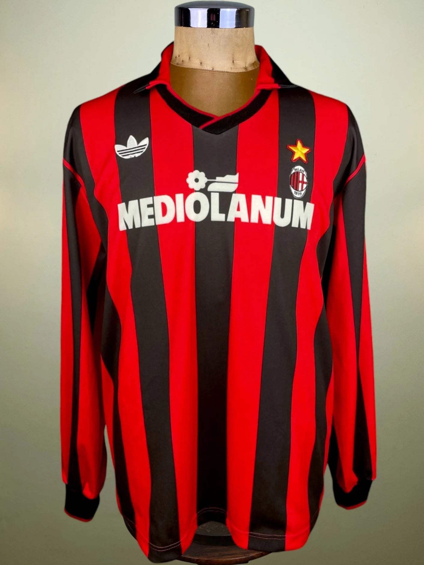 Match Shirt • Club • AC Milan • 1991 • Adidas • Home • #9 • Marco Van Basten • vs Sampdoria
