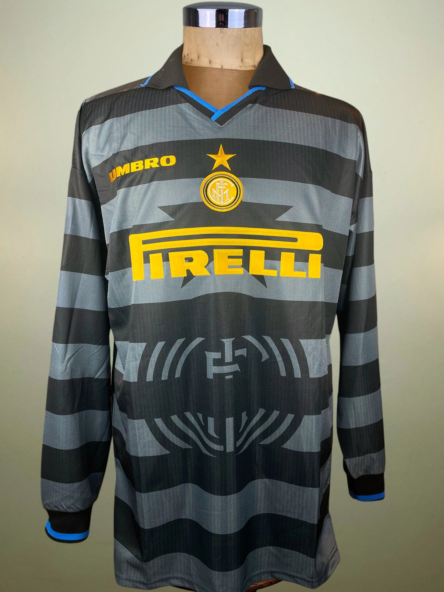 Match Shirt • Club • Inter • 1997 • Umbro • Third • #10 • Ronaldo • UEFA Cup Final • Match Prepared