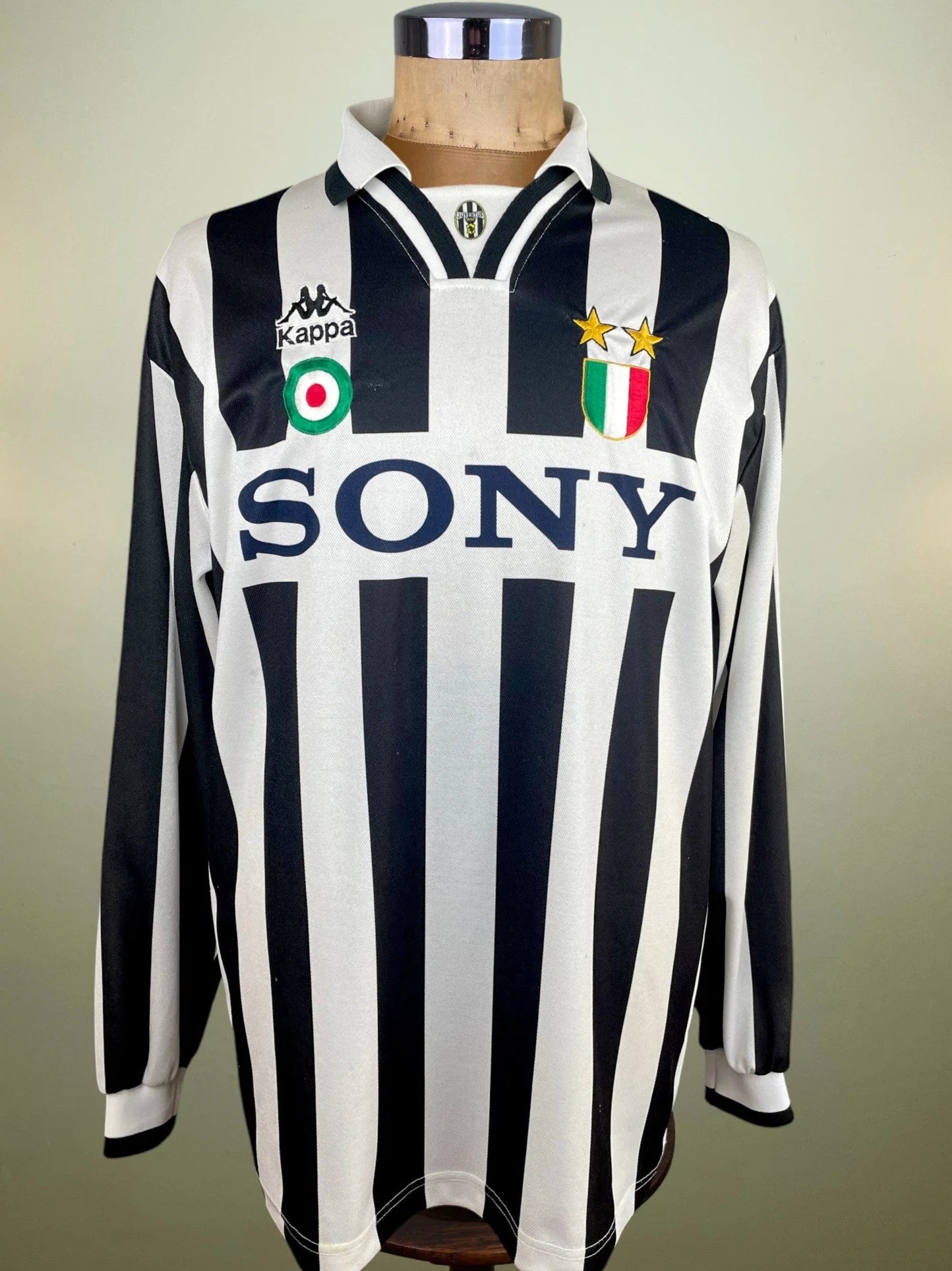 Match Shirt • Club • Juventus • 1995 • Kappa • Home • #11 • Fabrizio Ravanelli • Match Worn