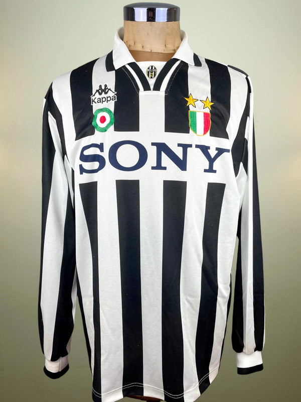 Match Shirt • Club • Juventus • 1995 • Kappa • Home • #No Number • Match Issue