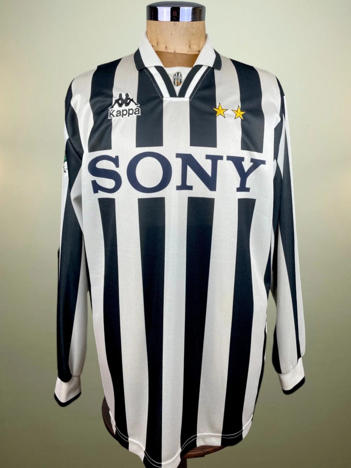 Match Shirt • Club • Juventus • 1996 • Kappa • Home • #4 • Paolo Montero • Match Worn