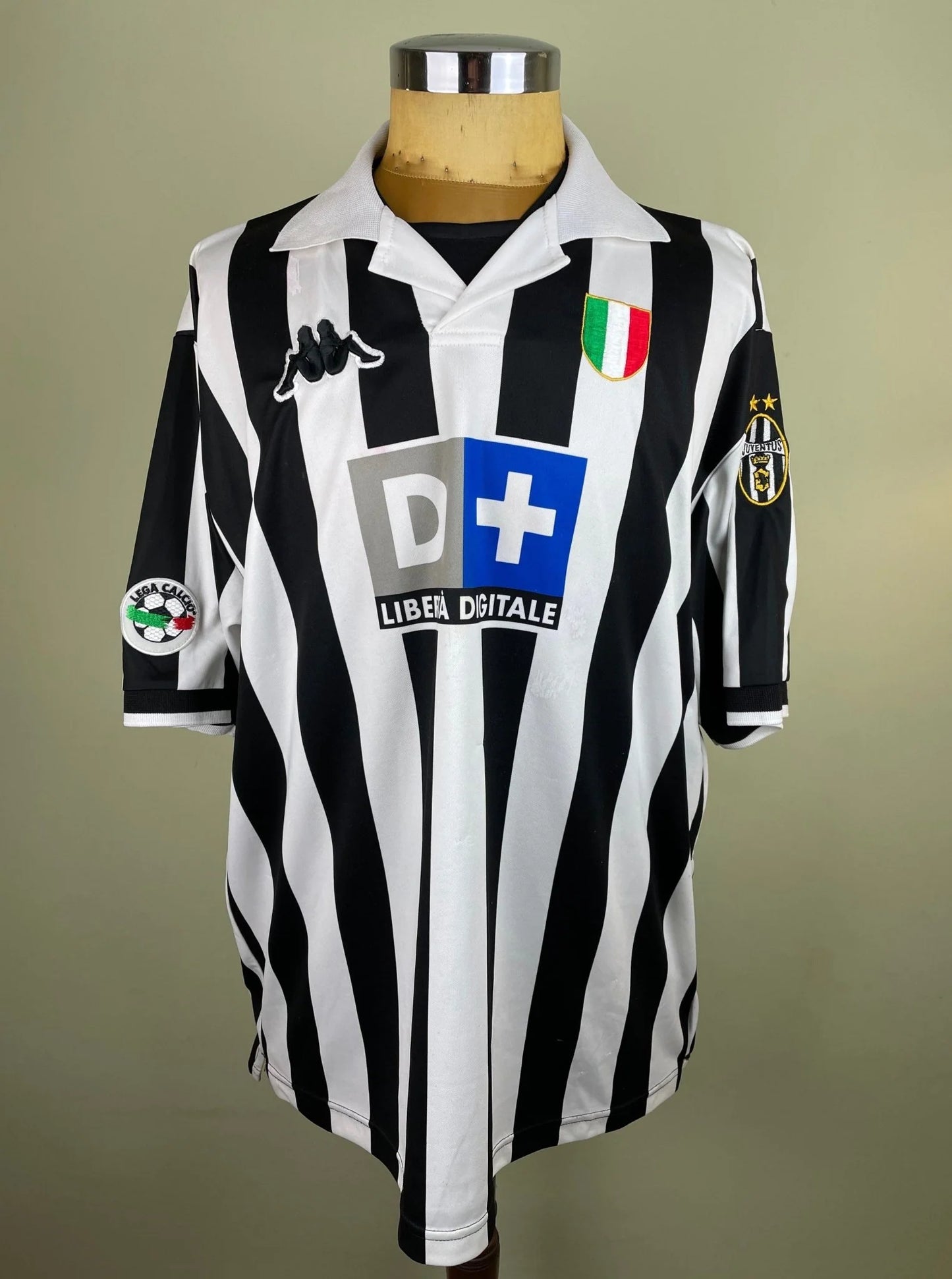 Match Shirt • Club • Juventus • 1998 • Kappa • Home • #21 • Zinedine Zidane • Match Worn