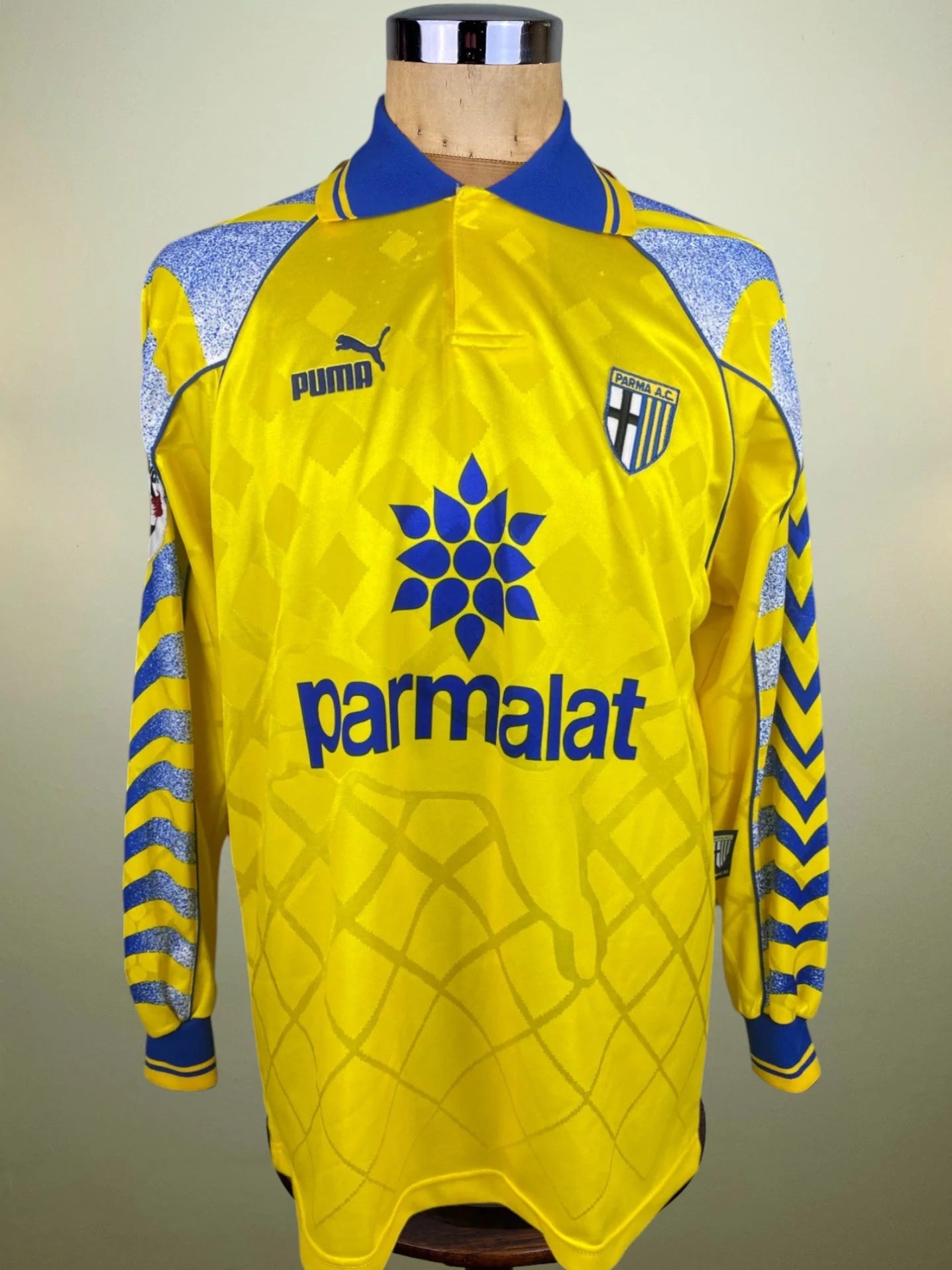 Match Shirt • Club • Parma • 1996 • Puma • Away • #9 • Massimo Crippa • Match Worn