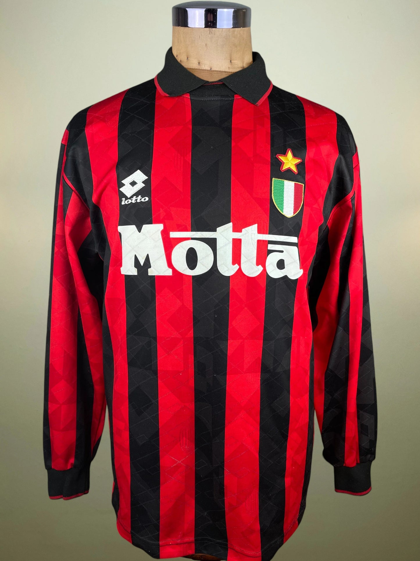 Store Shirt • AC Milan • 1993 • Lotto • Home • #8 • Marcel Desailly • Size L