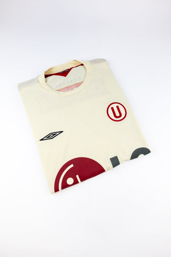 Universitario de Deportes 2004 Football Shirt (XL)