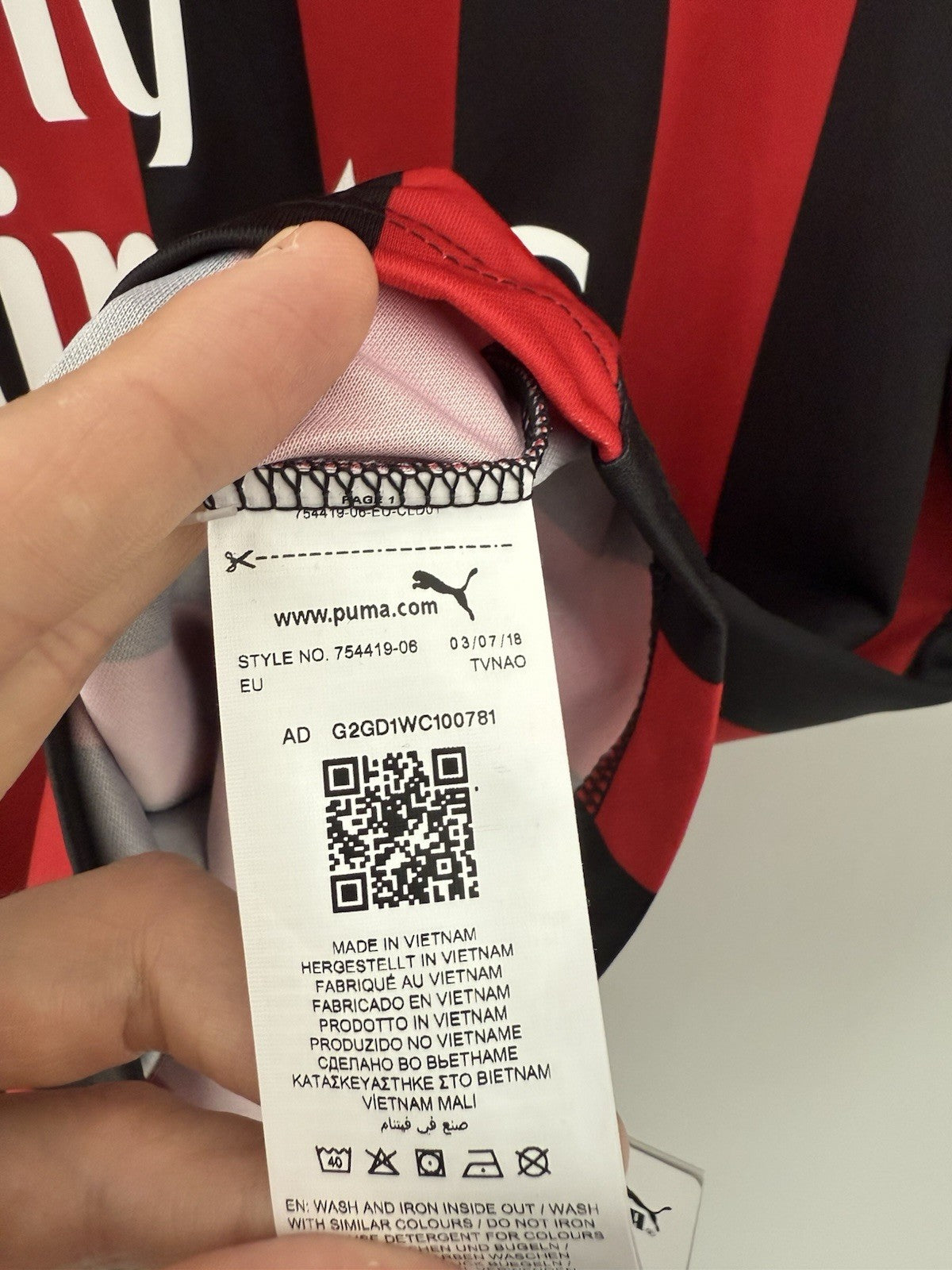 AC Milan Calabria #2 2018/19 Large Home Shirt Puma BNWT 754419-06