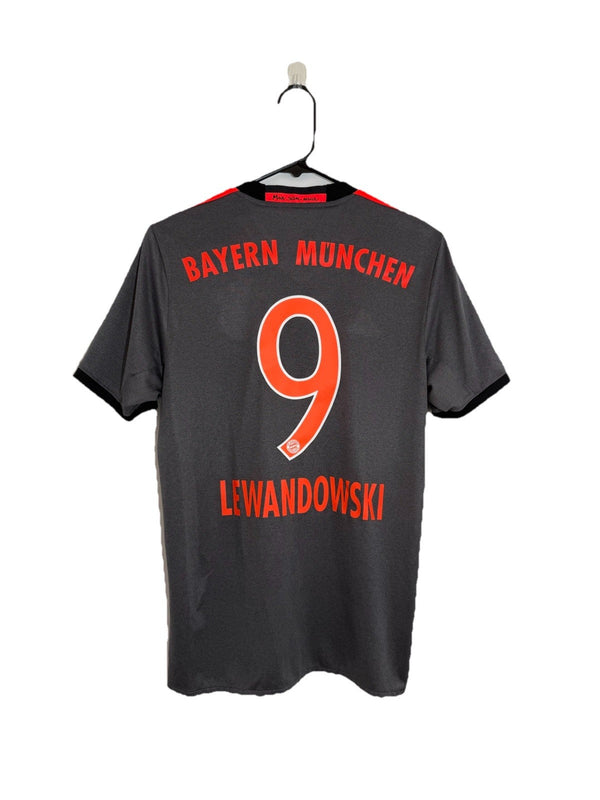 Bayern Munich Lewandowski #9 2016/17 Small Away Shirt Excellent Condition AZ4656