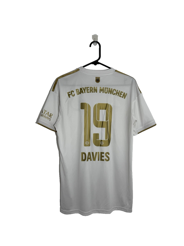 Bayern Munich Davies #19 2022/23 Medium Away Excellent Condition H13886