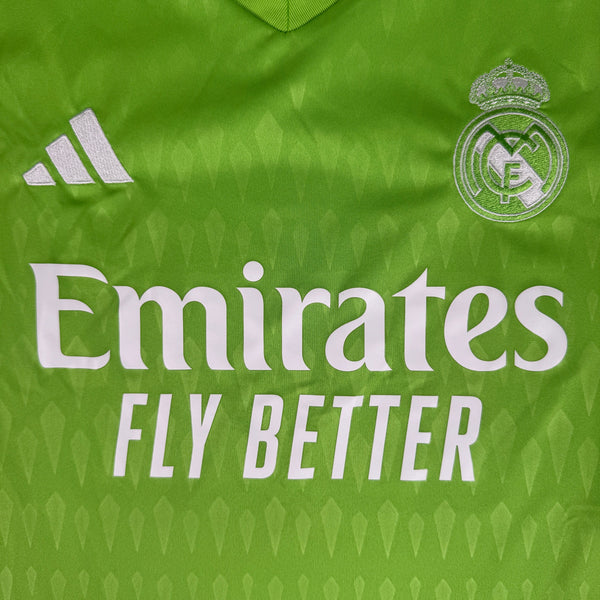 Real Madrid 2023/2024 Goalkeeper Football Shirt Medium