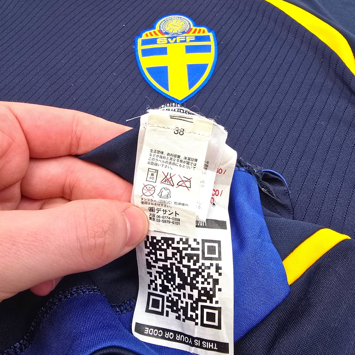 2008/09 Sweden Away Football Shirt (M) Umbro #10 Ibrahimovic
