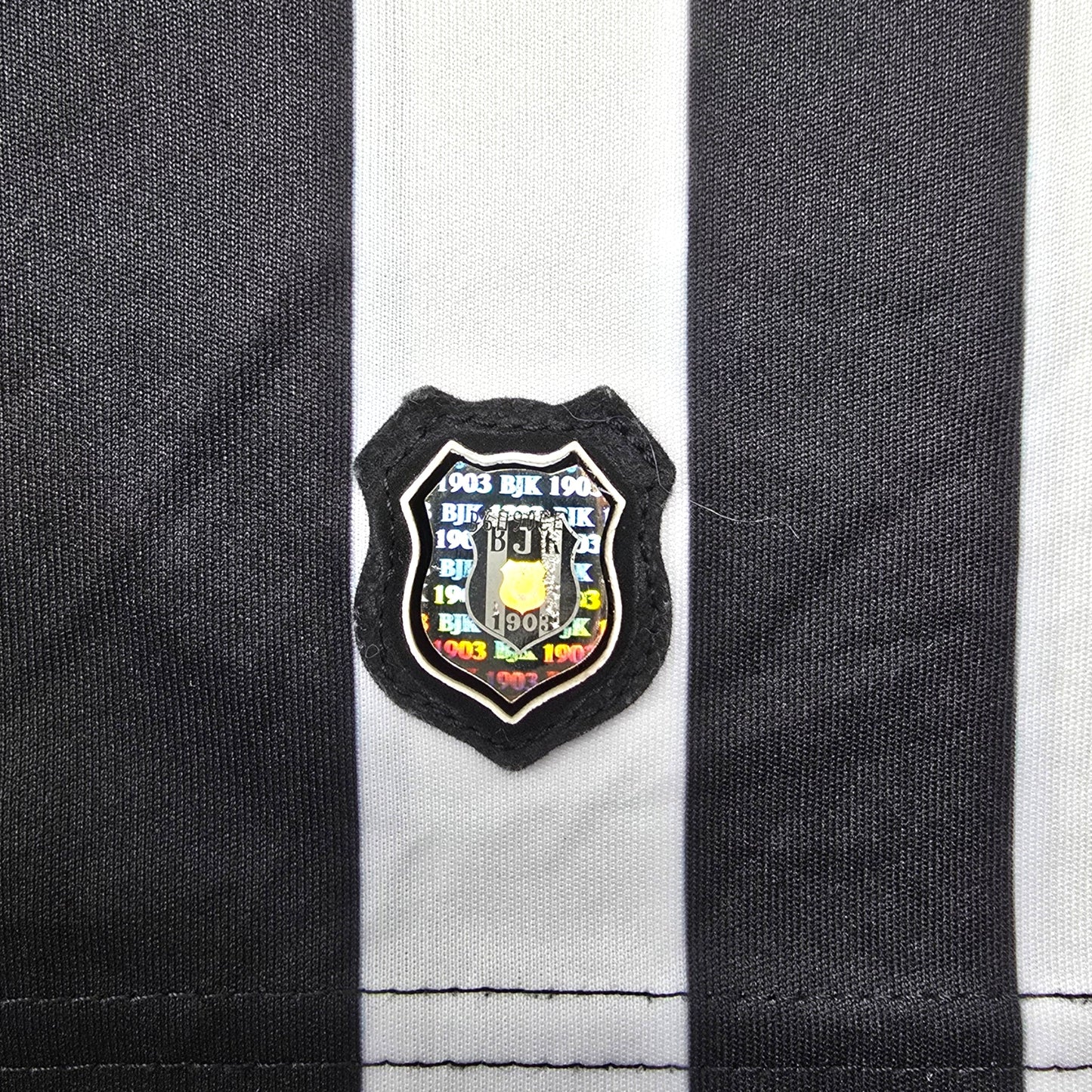 2017/18 Besiktas Away Football Shirt (M) Adidas #7 Quaresma