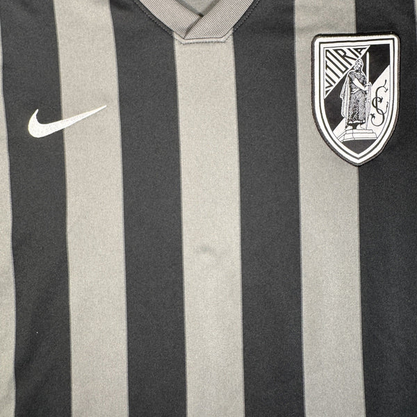 Vitória Guimarães 2015/2016 Away Football Shirt Medium