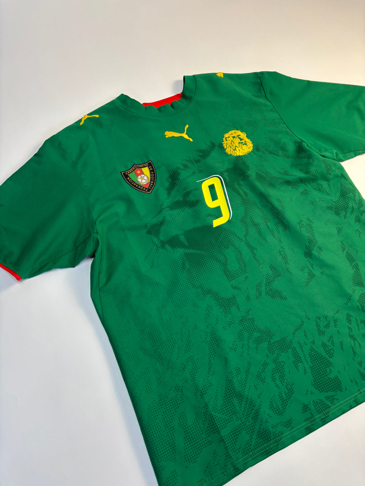 Cameroon Home Shirt 2006/08 (L) Eto’o 9