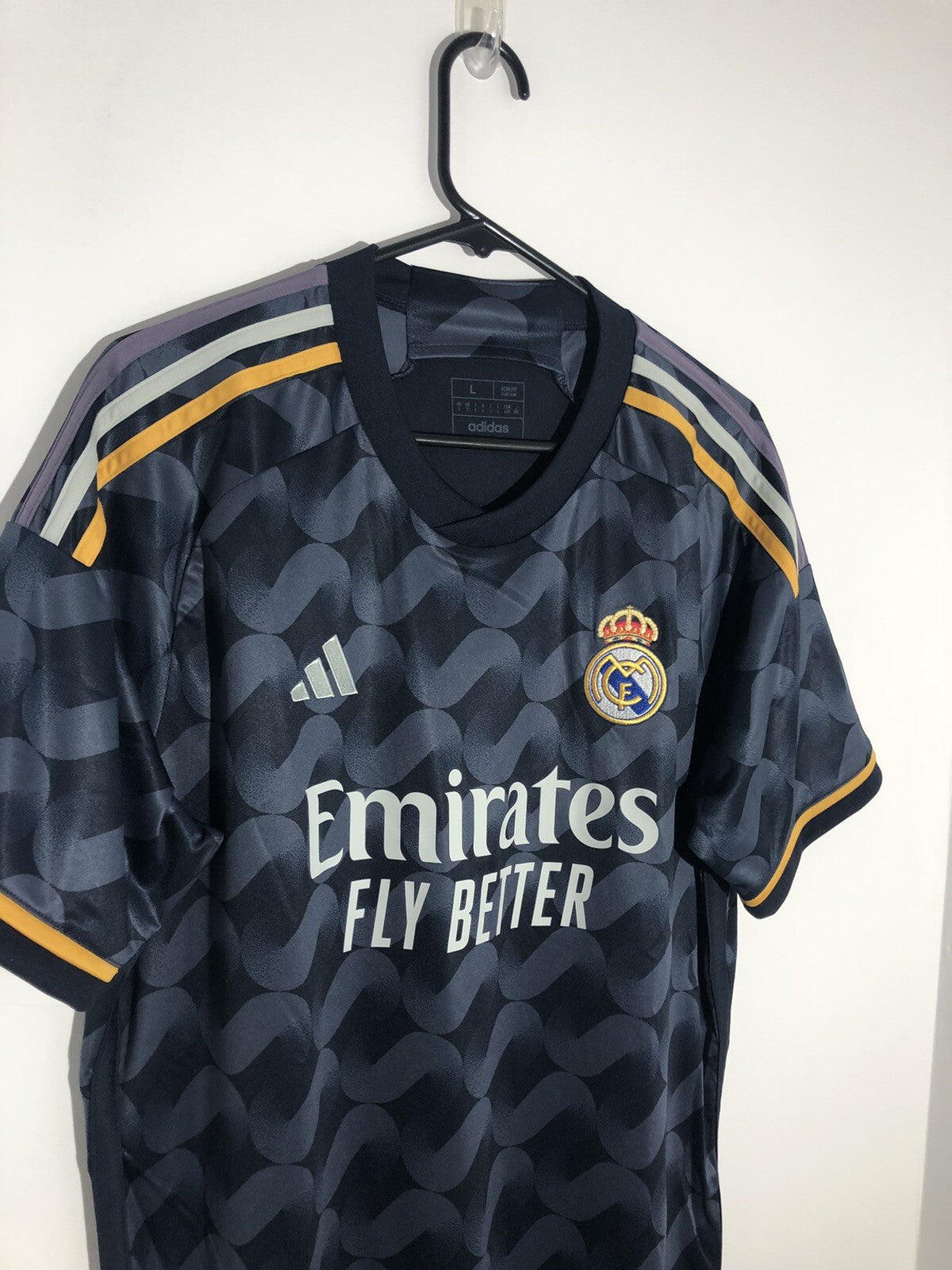 Real Madrid Bellingham #5 2023/24 Large Away Shirt BNWT IJ5901