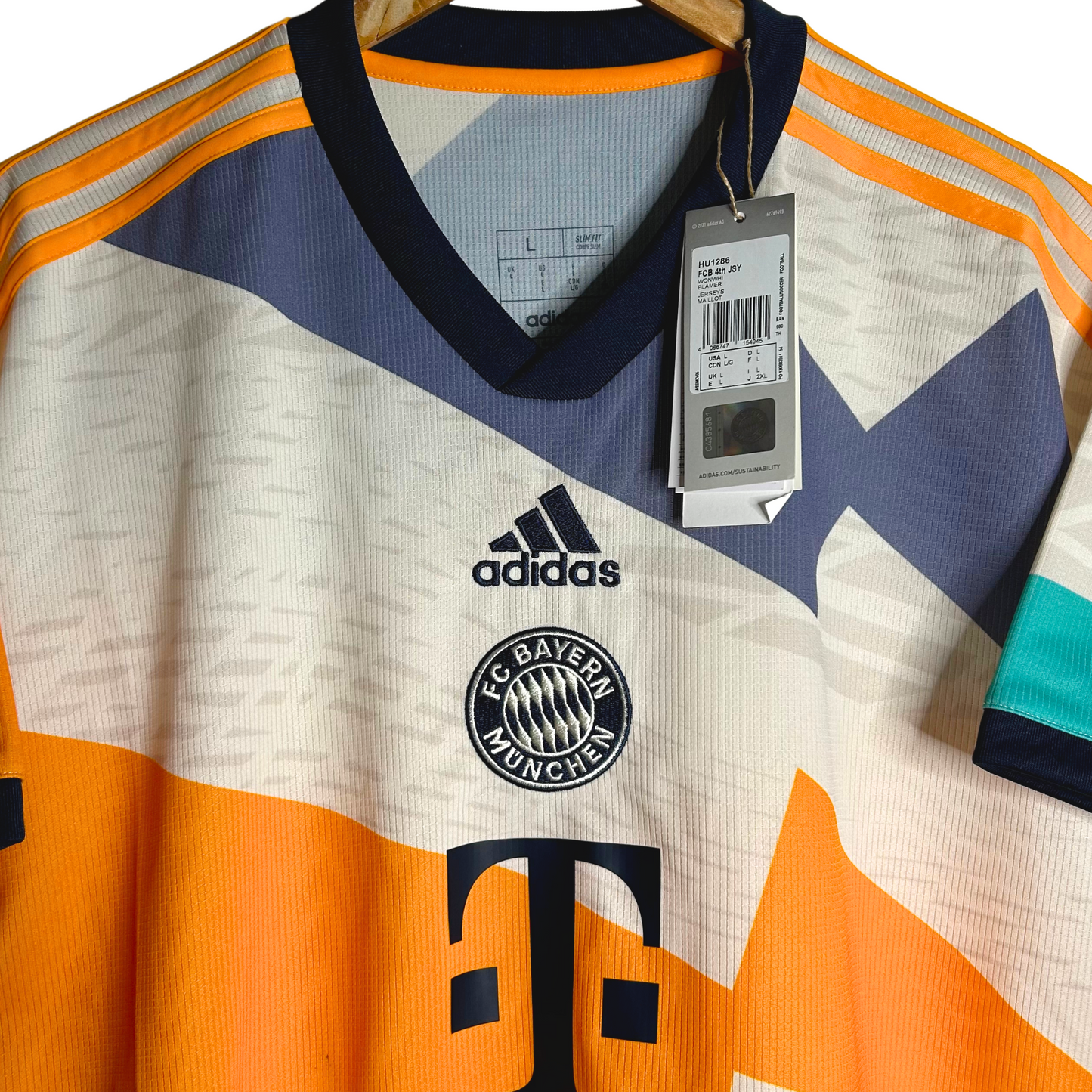 2022-23 Bayern Munich Fourth Shirt (BNWT) - L