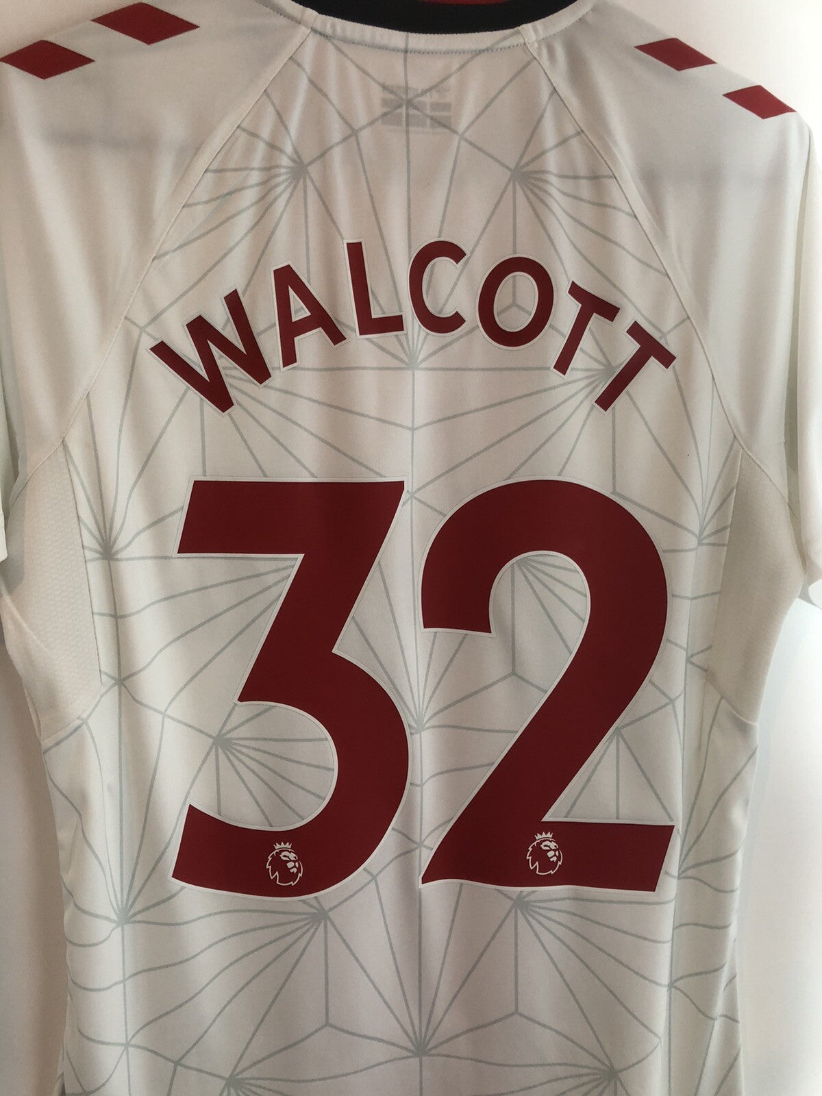 Southampton Walcott #32 2022/23 Small Home Hummel Excellent Condition