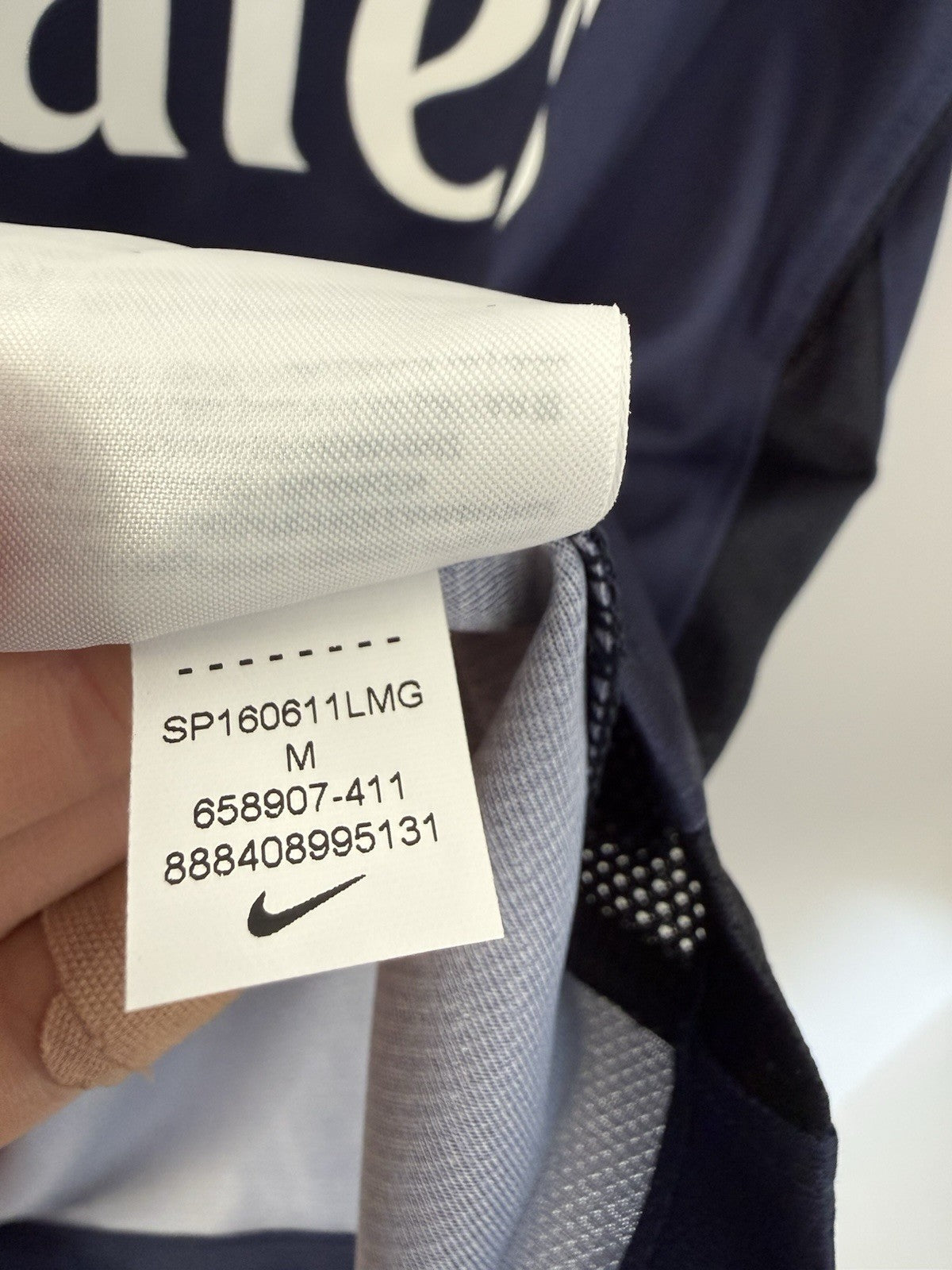 Paris St Germain 2015/16 Medium Home Shirt Excellent Condition 658907-411