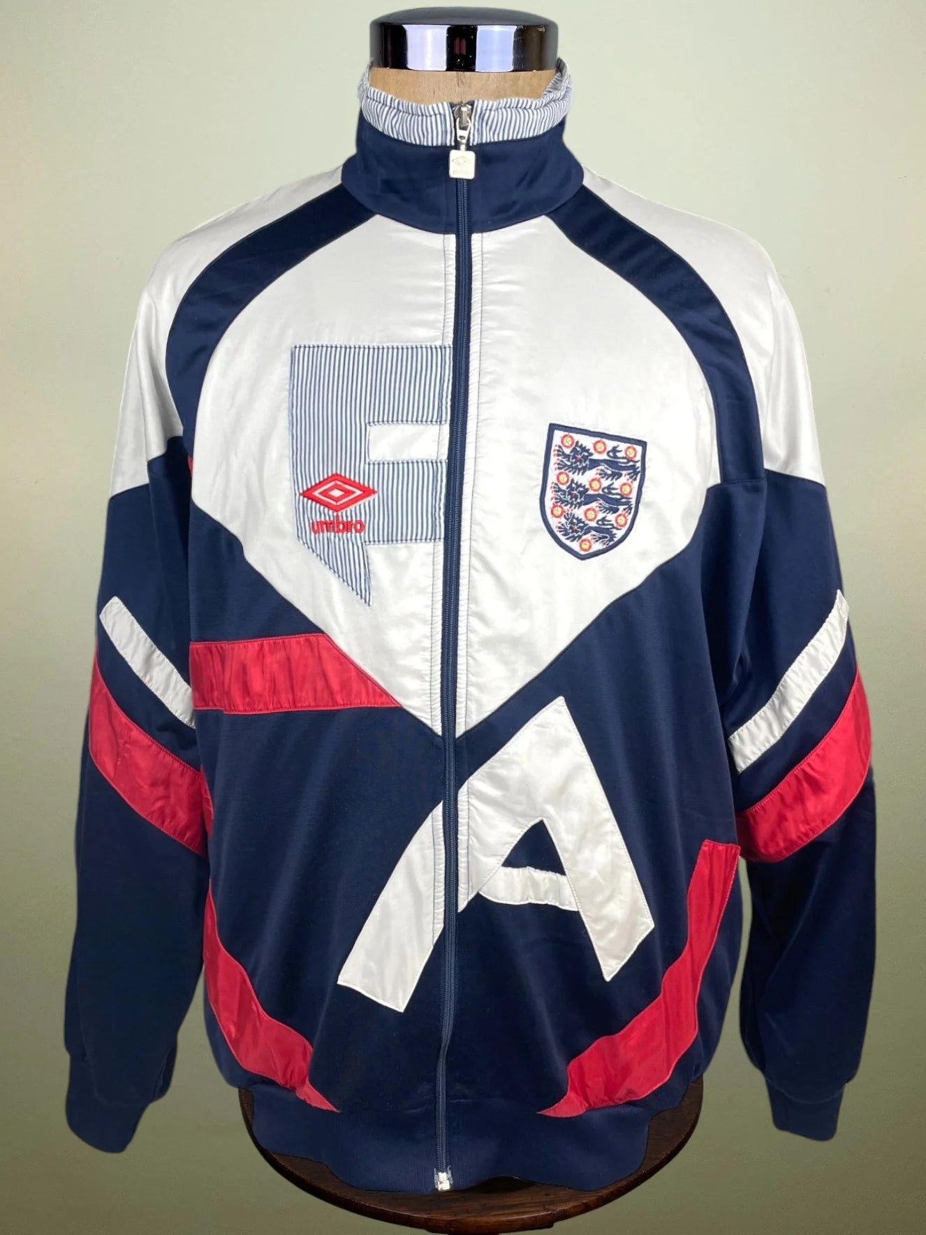 Store Top • England • 1992 • Umbro • Size L - Calcio 90
